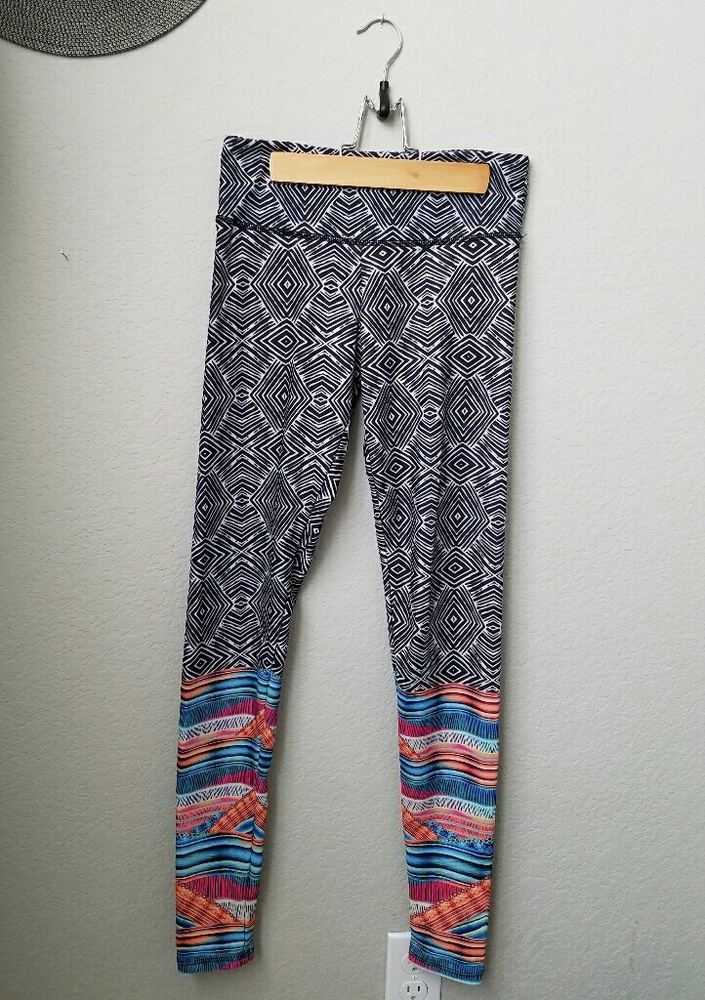 2/$30 Onzie Geo | Aztec High Waist Leggings
